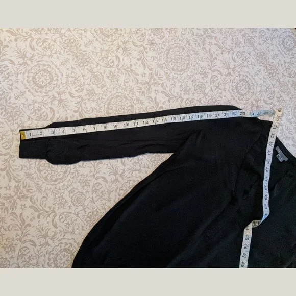 VINCE Black Rib Trim Half Placket Silk Popover Blouse Size 2 - Picture 11 of 13